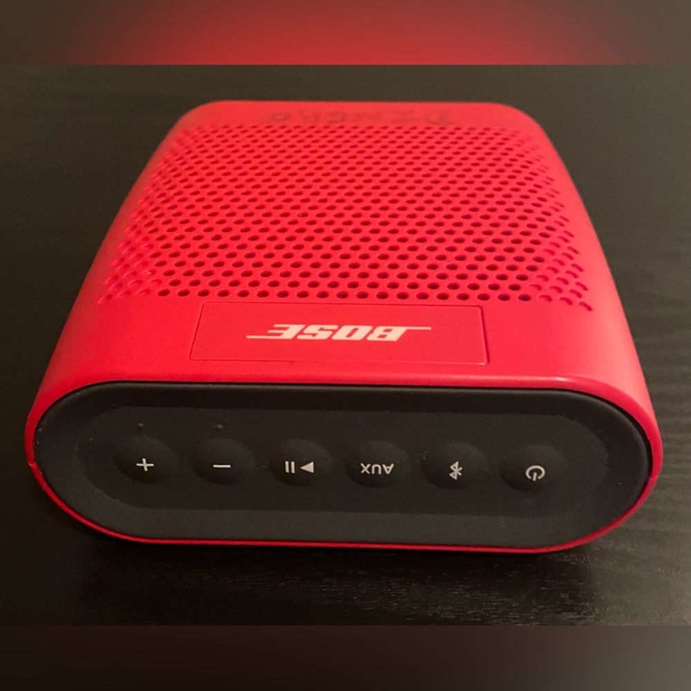 Red Bose SoundLink Color